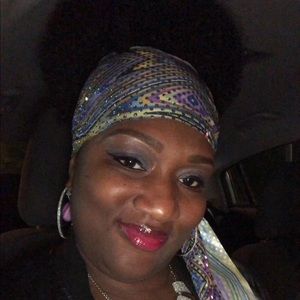 Meet your Posher, Stacy